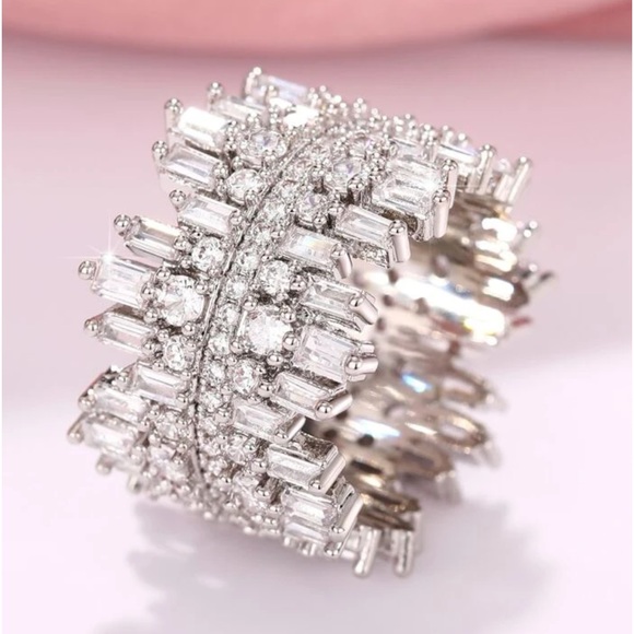 Luxury Simulated Diamond Round and Baguette Cut Wedding Band, Couture Ring, sz 8 - Picture 2 of 9